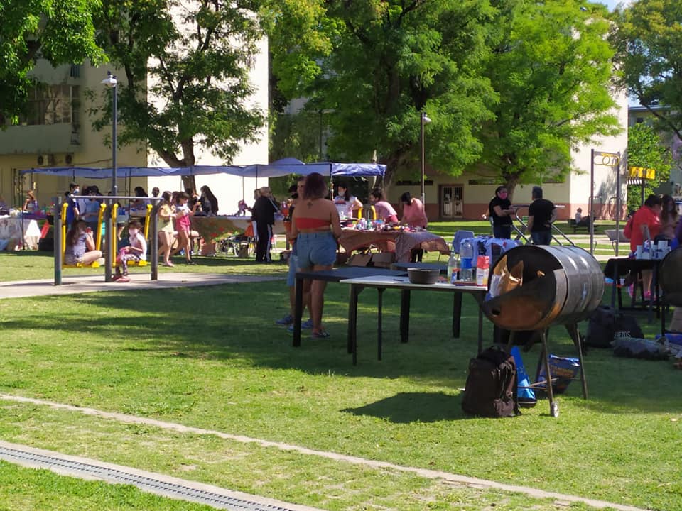 feriavecinalbarriosanmartin
